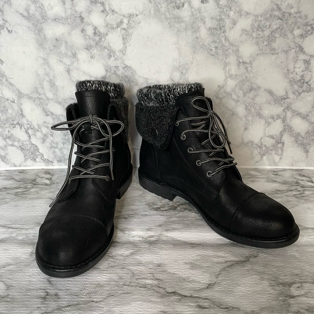 Cliffs Booties, Size 10